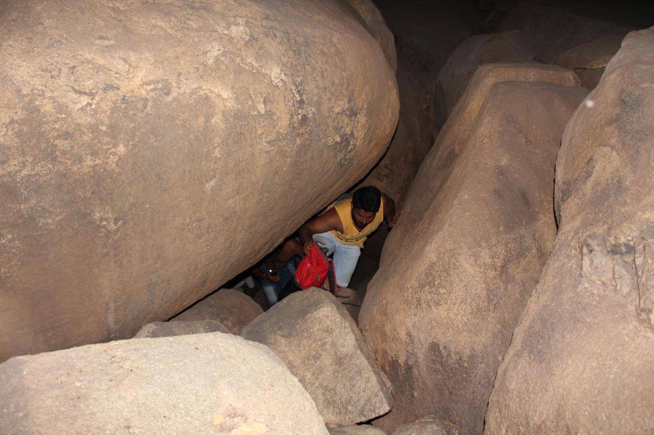 Vaibhav Home Stay Hampi Zewnętrze zdjęcie