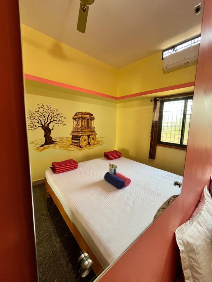 Vaibhav Home Stay Hampi Zewnętrze zdjęcie
