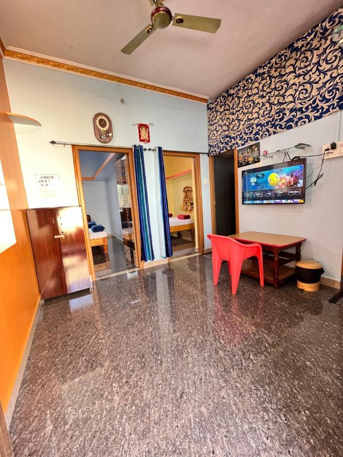 Vaibhav Home Stay Hampi Zewnętrze zdjęcie