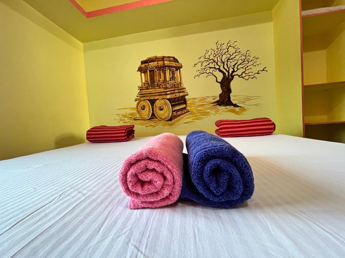 Vaibhav Home Stay Hampi Zewnętrze zdjęcie